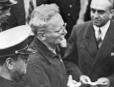 Лев Троцкий после нападения Сикейроса. 24.05.1940